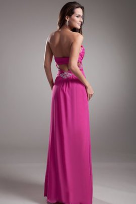 Robe de soirée avec perle de col en cœur avec chiffon de tour de ceinture en haute