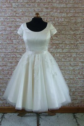 Robe de mariée naturel au niveau de genou en tulle decoration en fleur fermeutre eclair