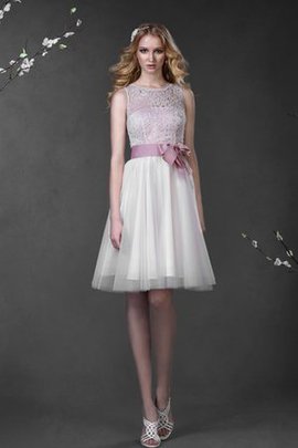 Robe de mariée bref avec ruban ligne a decoration en fleur au niveau de genou