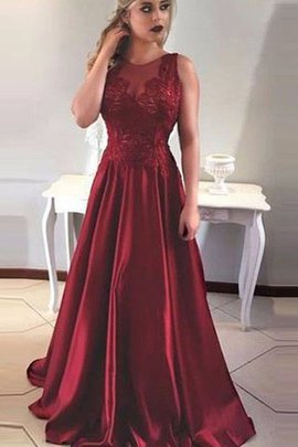 Robe de soirée en satin éblouissant encolure ronde ruché appliques