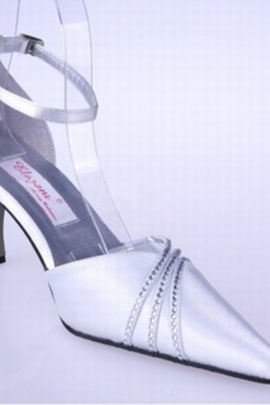 Exquis fin avec la chaussure de mariée à talons - photo 2
