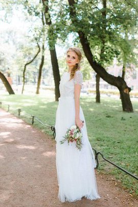 Robe de mariée a-ligne longueur au ras du sol en tulle ceinture en étoffe en dentelle