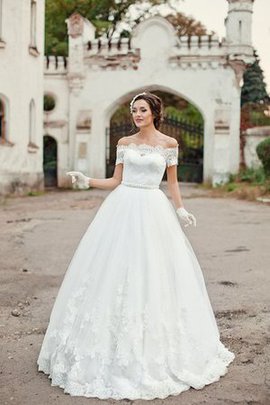 Robe de mariée longueur au ras du sol avec perle ligne a avec lacets en organza