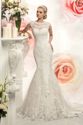 Robe de mariée classique modeste avec manche courte de sirène au niveau de cou