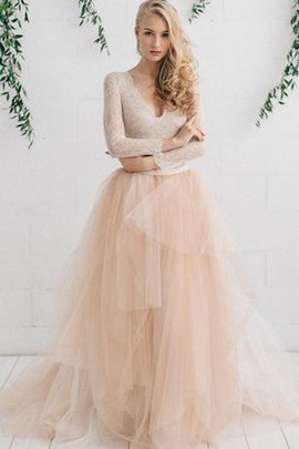 Robe de mariée romantique textile en tulle asymétrique avec manche longue avec gradins