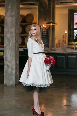 Robe de mariée décontracté simple en taffetas manche nulle de col en v