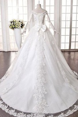 Robe de mariée naturel manche nulle en dentelle avec broderie de sirène