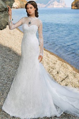 Robe de mariée distinguee de col haut en dentelle de fourreau appliques