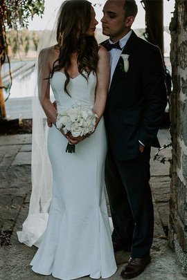 Robe de mariée en satin de lotus de fourreau de traîne courte fabuleux