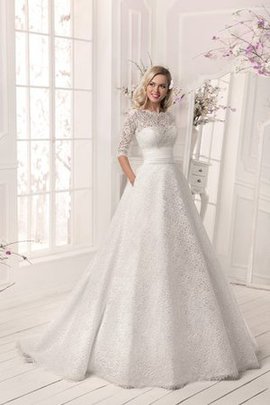 Robe de mariée avec bouton avec cristal ligne a en dentelle cordon