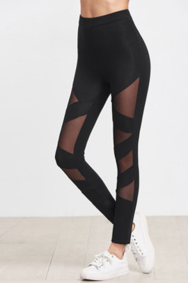 Leggings rayés soumis un réseau noir