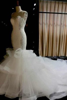 Robe de mariée distinguee intemporel avec chiffon decoration en fleur de traîne courte
