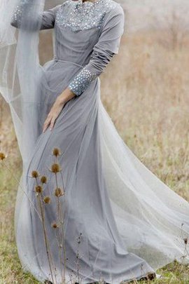 Robe demoiselle d'honneur discrete romantique textile en tulle avec perle ceinture