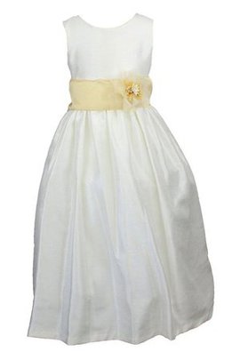 Robe de cortège enfant plissé avec fleurs manche nulle a-ligne