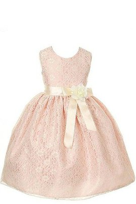 Robe de cortège enfant avec décoration dentelle avec fleurs ligne a ceinture