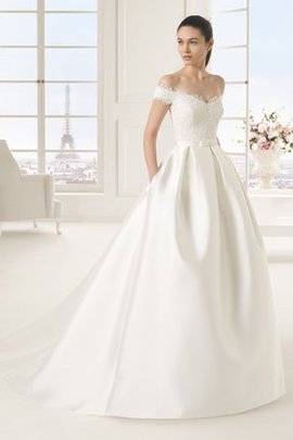 Robe de mariée distinguee classique boutonné ceinture en étoffe avec nœud