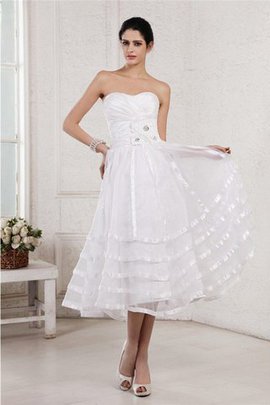 Robe de mariée textile taffetas manche nulle de princesse de bustier avec fronce