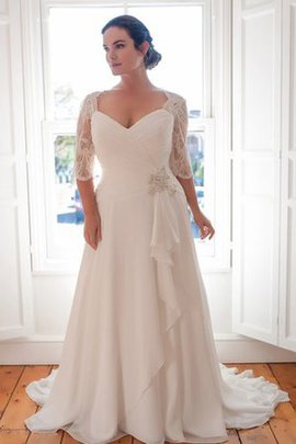 Robe de mariée simple avec décoration dentelle avec fronce lache de traîne courte