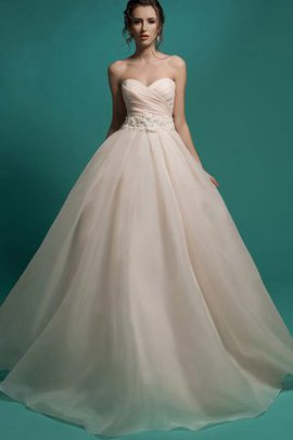 Robe de mariée simple avec nœud à boucles ligne a manche nulle de col en cœur