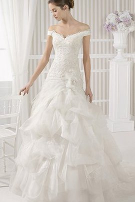 Robe de mariée distinguee plissé de traîne courte manche nulle epaule nue