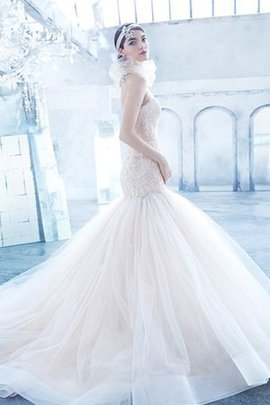 Robe de mariée avec perle ligne a textile en tulle brodé pendant