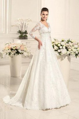 Robe de mariée delicat intemporel avec lacets v encolure col en forme de cœur