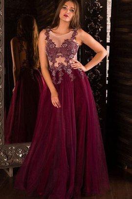 Robe de bal naturel manche nulle avec lacets textile en tulle au niveau de cou