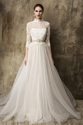 Robe de mariée plissé romantique manche nulle en dentelle textile en tulle