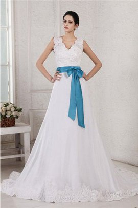 Robe de mariée longue en satin manche nulle ceinture en étoffe a-ligne