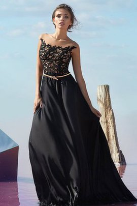 Robe de bal avec bouton appliques avec manche courte avec chiffon ligne a