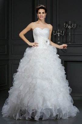 Robe de mariée longue naturel manche nulle en organza col en forme de cœur