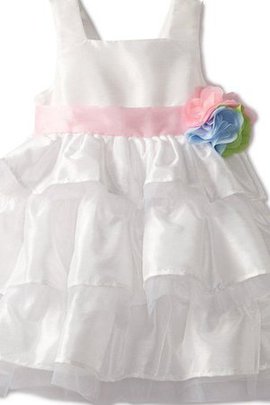 Robe de cortège enfant encolure en carré a-ligne avec gradins manche nulle