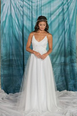 Robe de mariée classique en plage en dentelle avec gradins a-ligne