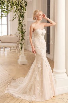 Robe de mariée romantique distinguee col en forme de cœur cordon en tulle