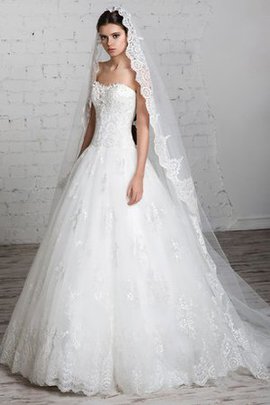 Robe de mariée longue en tulle a-ligne de col en cœur jusqu'au sol