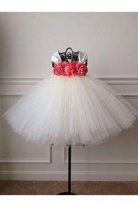 Robe de cortège enfant avec gradins avec ruban avec manche courte avec fleurs en tulle