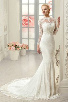 Robe de mariée impressioé brodé col ras du cou avec bouton avec perle