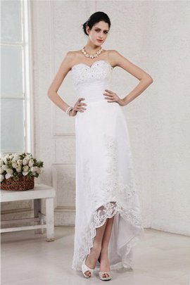 Robe de mariée asymétrique haut bas manche nulle de fourreau col en forme de cœur