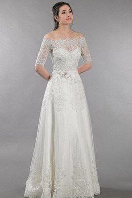 Robe de mariée ligne a dos nu boutonné col en forme de cœur avec décoration dentelle