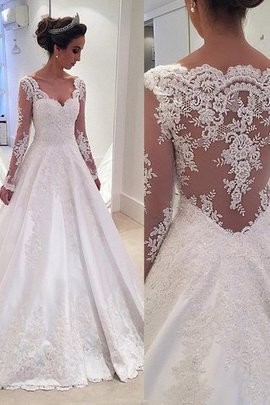 Robe de mariée naturel avec décoration dentelle avec manche longue en satin de col en v