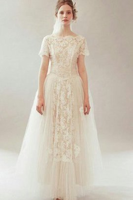 Robe de mariée vintage col u profond en dentelle avec fleurs de col bateau