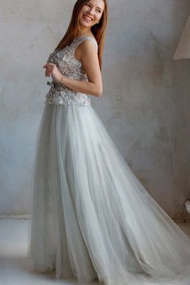 Robe de bal naturel plissé avec manche épeules enveloppants avec manche courte en tulle