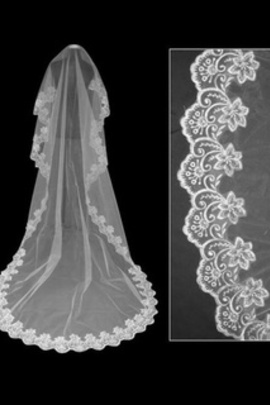 Fascinant ourlet de dentelle élégant | modeste train chapelle nuptiale voiles