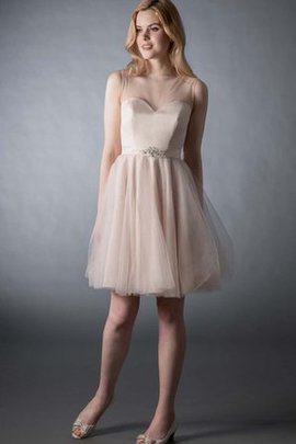 Robe de graduation bref a-ligne en tulle col ras du cou v encolure