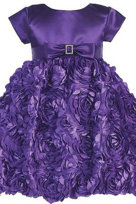 Robe de cortège enfant avec manche courte avec fleurs avec nœud col u profond