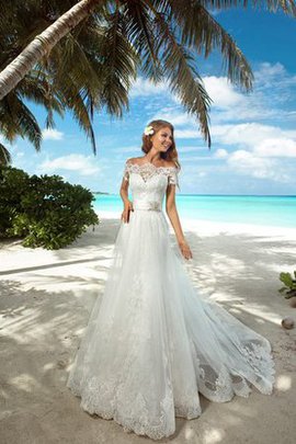 Robe de mariée longue romantique avec manche courte ceinture en étoffe cordon