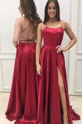 Robe de bal luxueux plissé sexy de traîne courte en satin