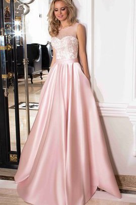 Robe de bal romantique avec ruban avec décoration dentelle ceinture en satin