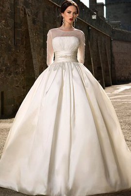 Robe de mariée romantique avec bouton ruché de traîne courte de mode de bal