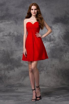 Robe de cocktail courte col en forme de cœur avec sans manches ruché ligne a